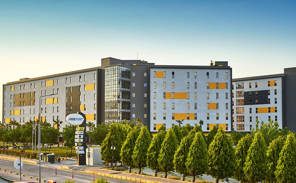 Ege Üniversitesi'ne Yakın Yurt Seçmenin Öğrenci Başarısına Etkisi